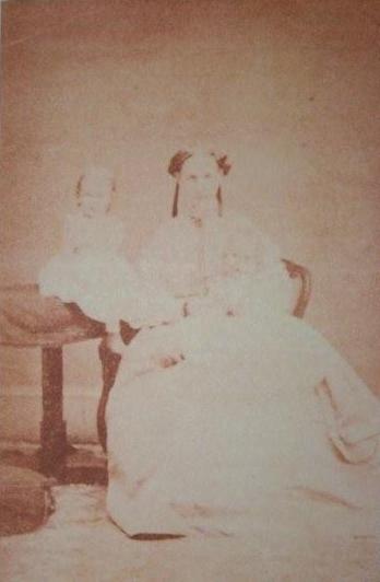 Elizabeth Millar Paterson Raff photographed circa 1869